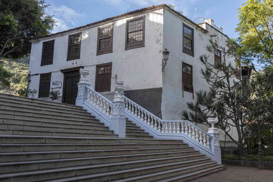 Tenerife 215 - Icod de los Vinos.jpg